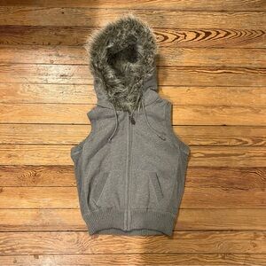 Vintage Y2K faux fur gray zipped hoodie vest juniors L